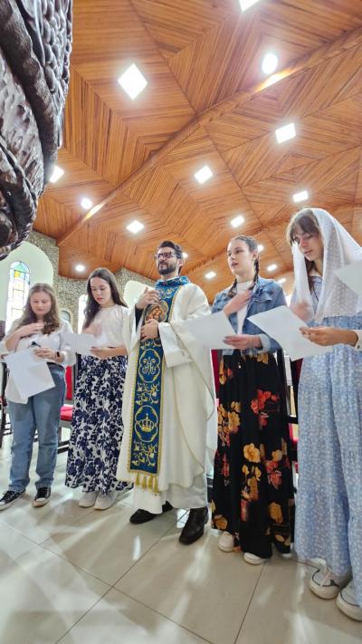 A Casa da Mãe Aparecida ficou pequena na segunda celebração da manhã em Laranjeiras do Sul
